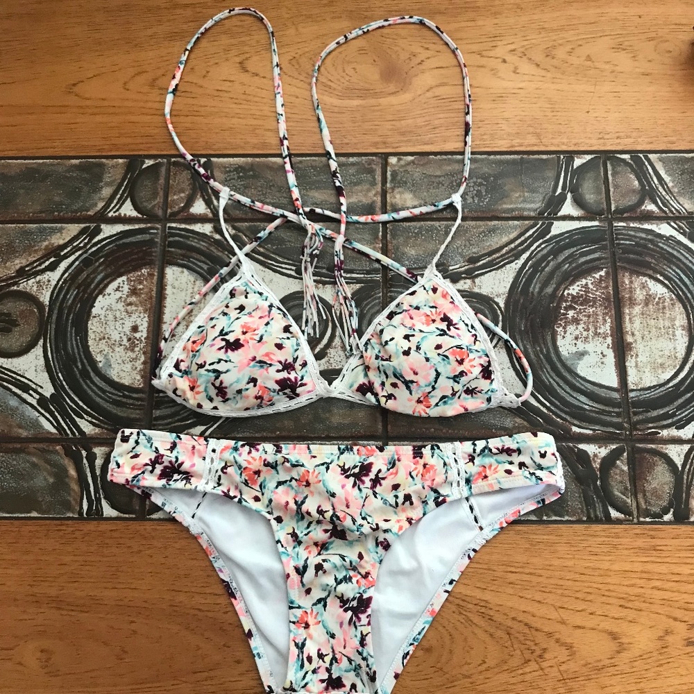 La Hearts Sz S String Bikini: 018